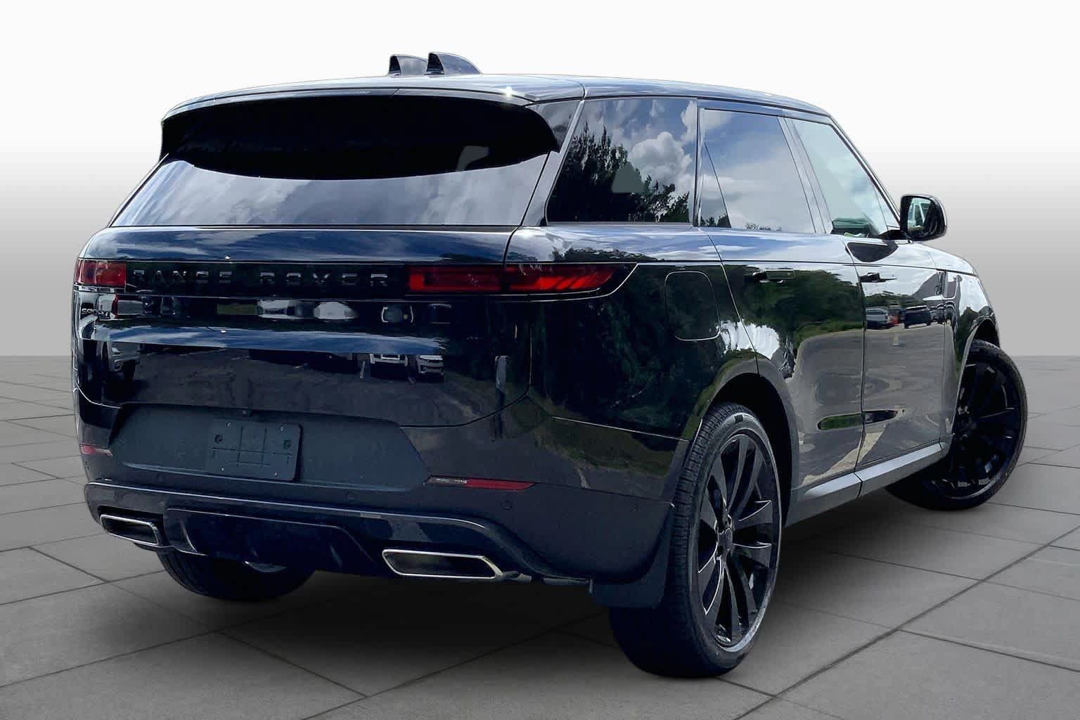 New 2026 Land Rover Range Rover Sport SE AWD/4WD image 3