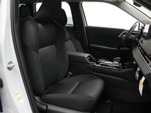 New 2026 Mitsubishi Outlander ES image 19