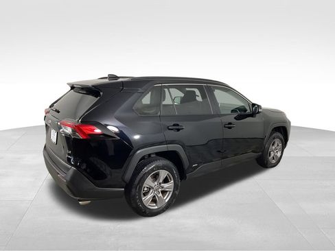 Used 2025 Toyota RAV4 LE AWD/4WD image 9