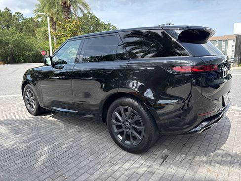 Used 2024 Land Rover Range Rover Sport Dynamic SE AWD/4WD image 3