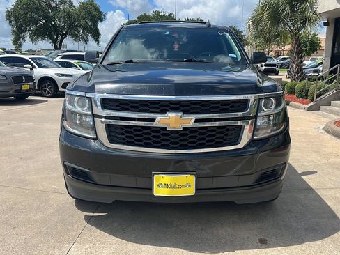 Used 2020 Chevrolet Suburban LS AWD/4WD image 2