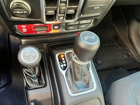 Used 2023 Jeep Wrangler Unlimited Rubicon 4xe image 38