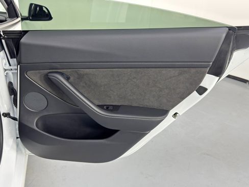 Used 2021 Tesla Model 3 Standard Range Plus image 47
