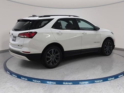 Used 2022 Chevrolet Equinox RS w/ LPO, Floor Liner Package AWD/4WD image 6