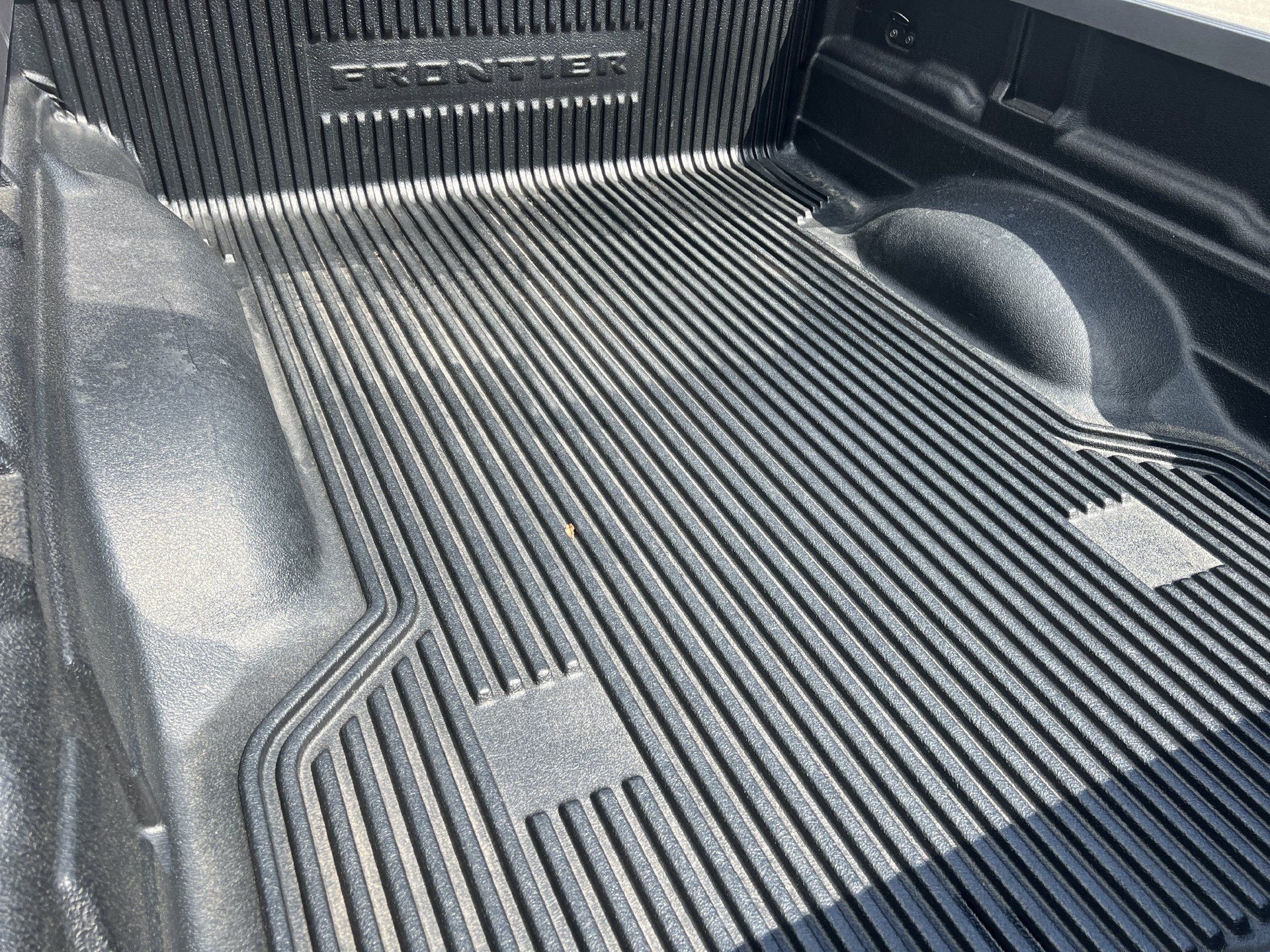 Certified 2025 Nissan Frontier SV RWD image 22