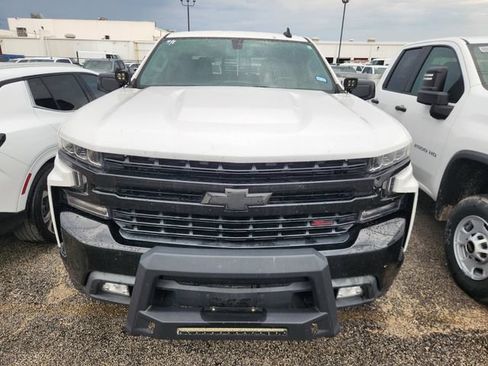 Used 2021 Chevrolet Silverado 1500 LT Trail Boss w/ Convenience Package II AWD/4WD image 2