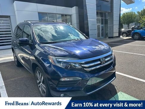 Used 2016 Honda Pilot Touring image 1