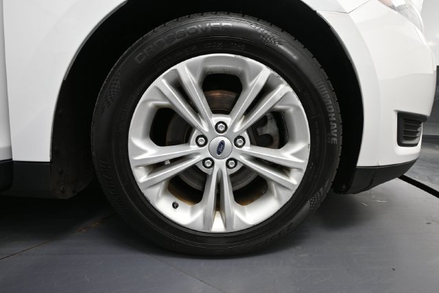 Used 2018 Ford Taurus SE FWD image 11