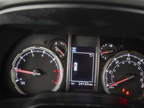 Used 2024 Toyota 4Runner TRD Off-Road Premium w/ Moonroof Package AWD/4WD image 15