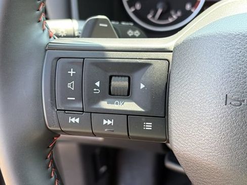 Certified 2025 Nissan Rogue SV AWD/4WD image 13