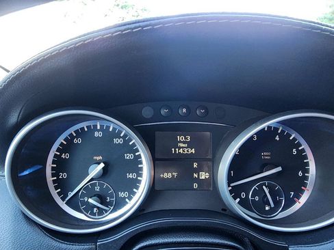 Used 2010 Mercedes-Benz GL 450 4MATIC image 30