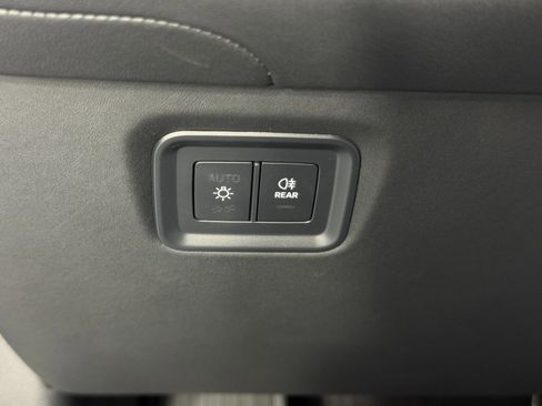 Used 2024 Porsche Cayenne Turbo image 19