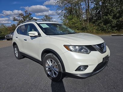 Used 2016 Nissan Rogue SV w/ SV Premium Package