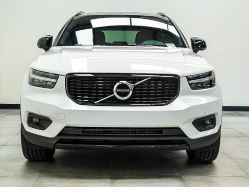 Used 2021 Volvo XC40 T5 R-Design w/ Protection Package Premier AWD/4WD image 6