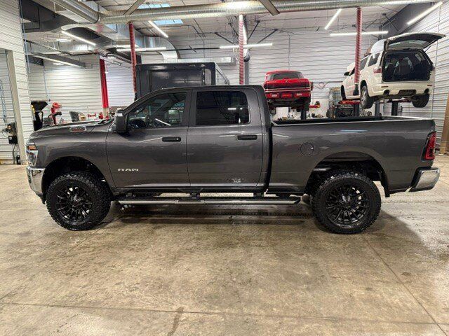 Used 2025 RAM 2500 Big Horn AWD/4WD image 30