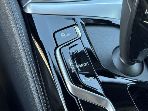 Used 2022 BMW M550i xDrive w/ Dynamic Handling Package image 19