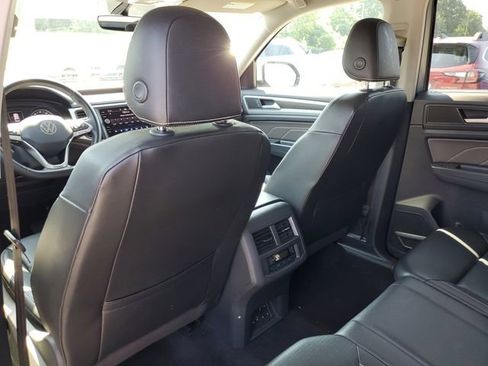 Used 2021 Volkswagen Atlas SE image 27