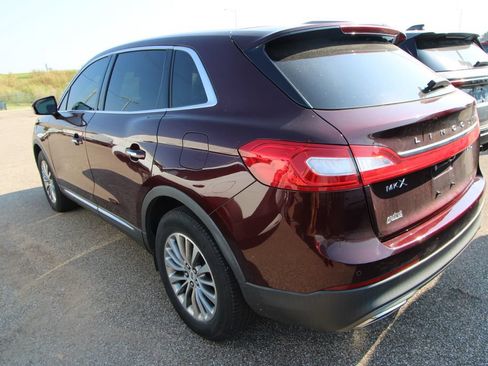 Used 2017 Lincoln MKX Select w/ Select Plus Package AWD/4WD image 6