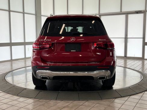 Used 2020 Mercedes-Benz GLB 250 4MATIC image 6