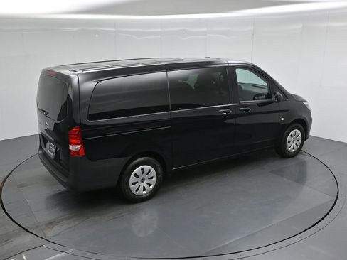 Used 2023 Mercedes-Benz Metris Passenger image 37