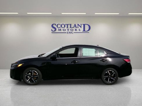 Used 2024 Nissan Sentra SV image 1