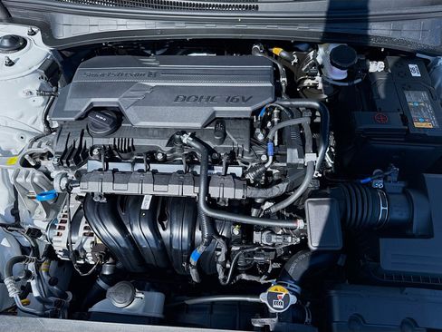 New 2026 Hyundai Elantra Sport FWD image 22