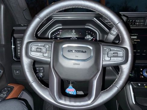 Certified 2024 GMC Sierra 2500 Denali Ultimate image 13