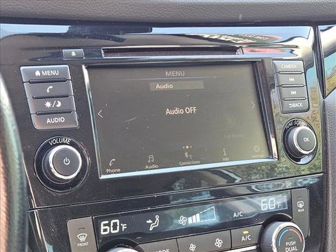 Used 2021 Nissan Rogue Sport SV image 11