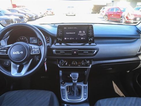 Certified 2023 Kia Seltos LX image 13