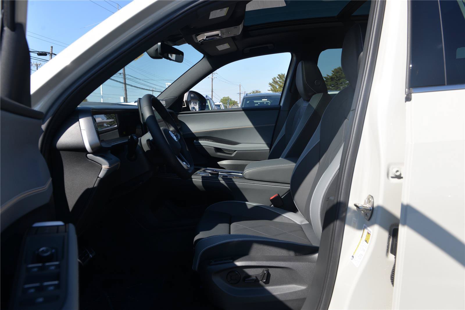 New 2027 Volkswagen Atlas SEL R-Line AWD/4WD image 24