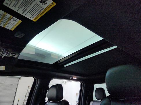 Used 2018 Ford F150 Raptor w/ Equipment Group 802A Luxury image 14