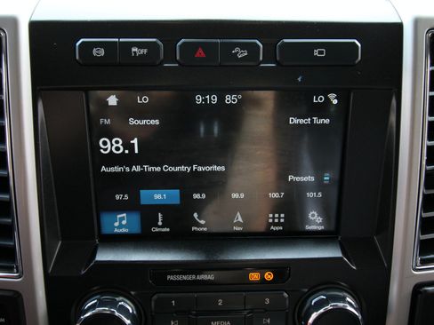 Used 2019 Ford F250 Lariat w/ Lariat Ultimate Package AWD/4WD image 31