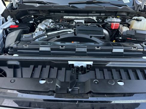 Used 2024 GMC Sierra 2500 AT4 w/ AT4 Premium Plus Package AWD/4WD image 24