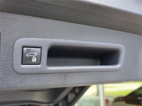 Used 2022 Toyota Sienna XLE image 14