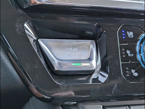 New 2026 GMC Sierra 2500 Denali w/ Denali Reserve Package AWD/4WD image 13