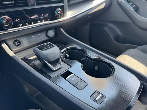 Certified 2024 Nissan Rogue SV FWD image 21