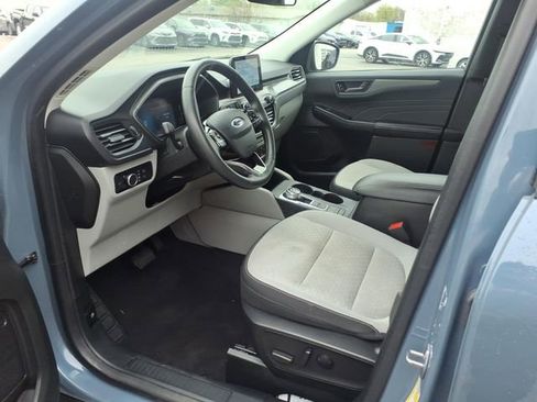Used 2023 Ford Escape Active AWD/4WD image 3