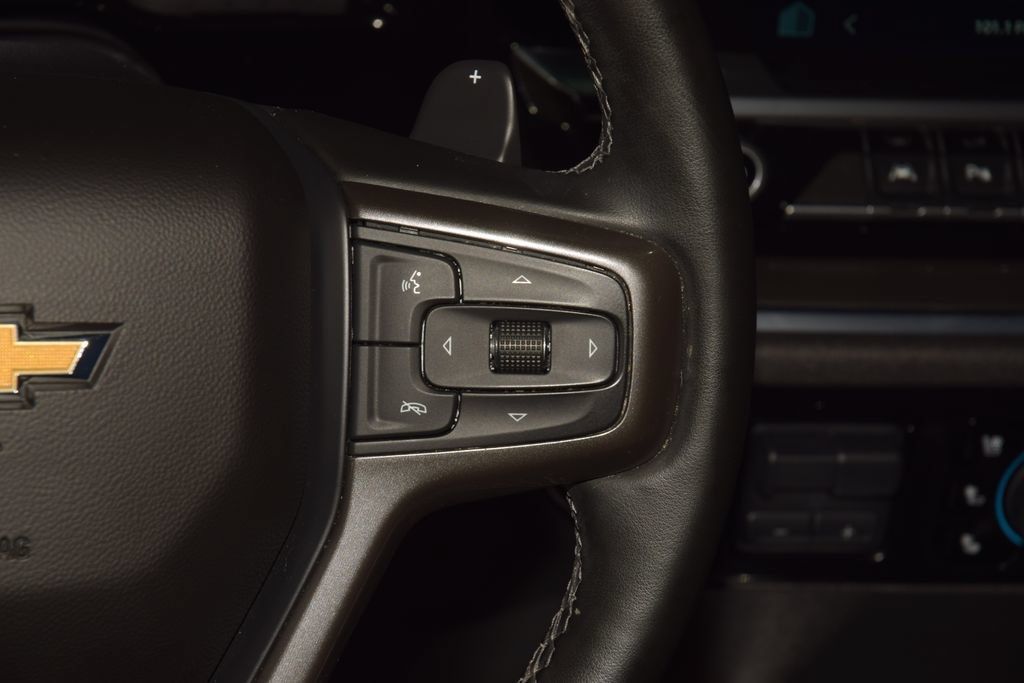 Used 2023 Chevrolet Silverado 1500 High Country w/ High Country Premium Package AWD/4WD image 41