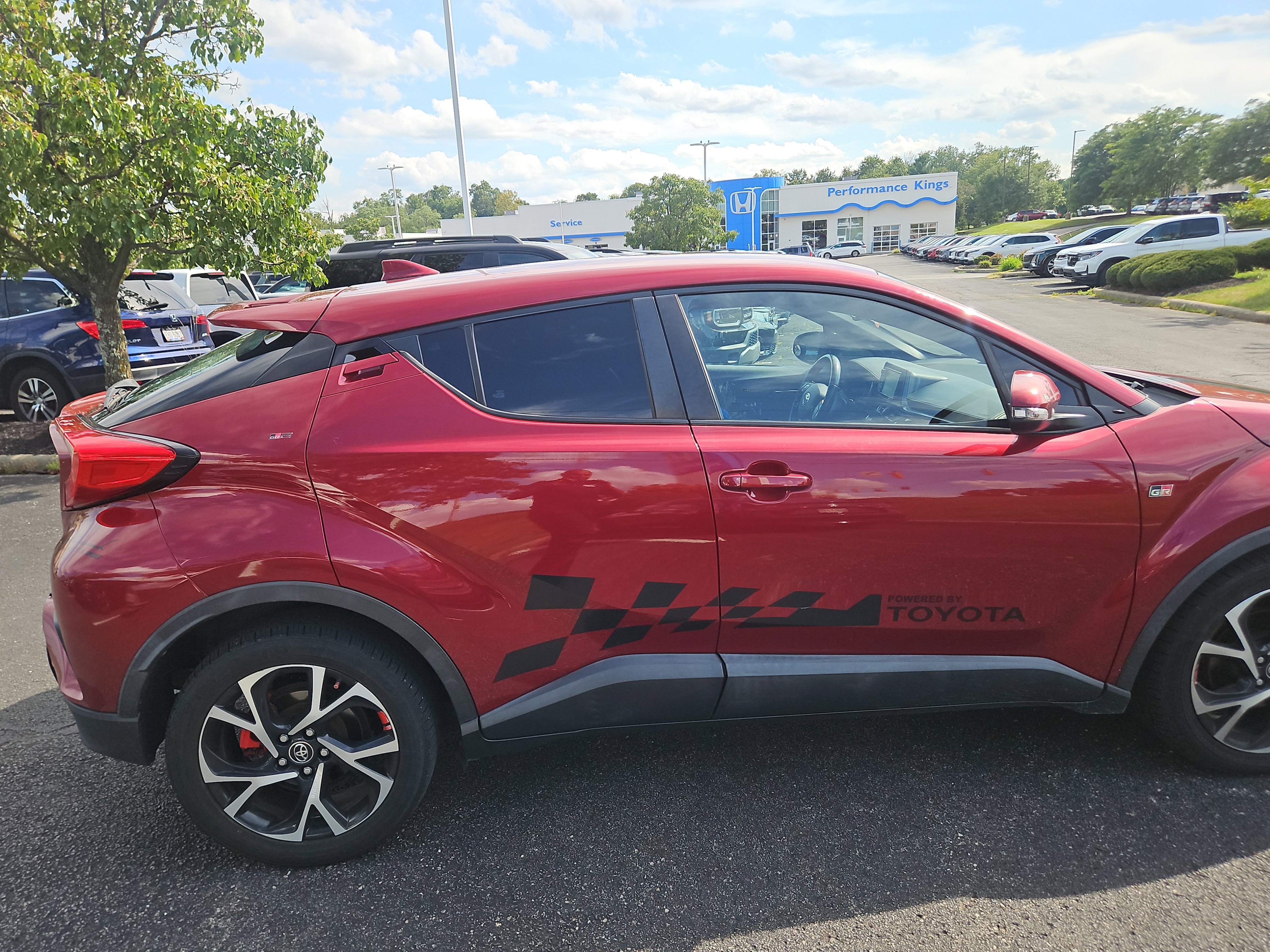 Used 2018 Toyota C-HR XLE FWD image 14