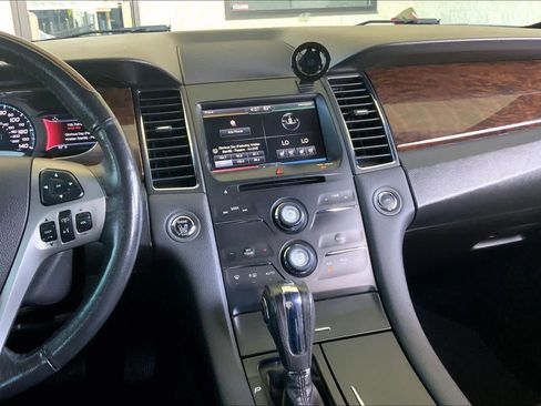 Used 2014 Ford Taurus Limited FWD image 6