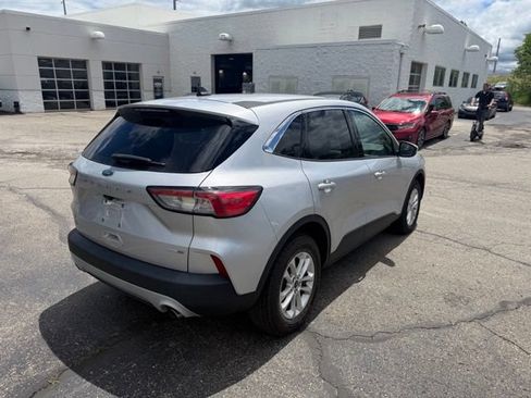 Used 2020 Ford Escape SE AWD/4WD image 3