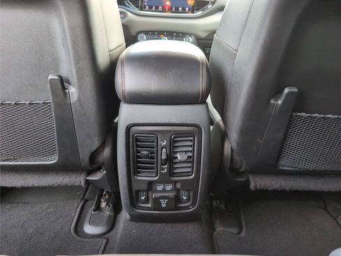 Used 2022 Dodge Durango R/T AWD/4WD image 36