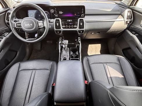 Used 2023 Kia Sorento SX AWD/4WD image 8