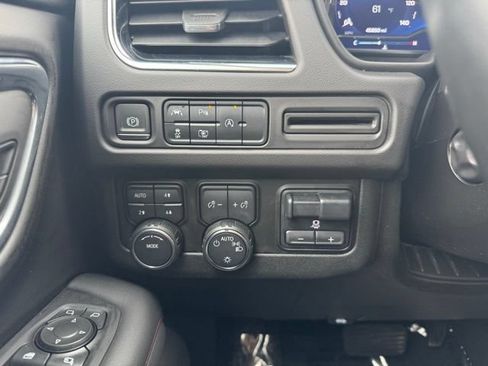 Used 2023 Chevrolet Tahoe RST w/ Luxury Package AWD/4WD image 28