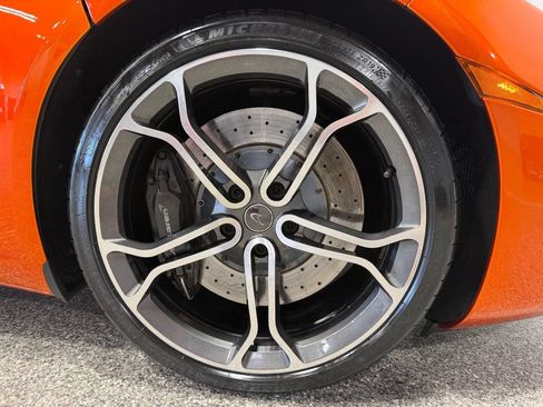 Used 2013 McLaren MP4-12C Spider RWD image 34