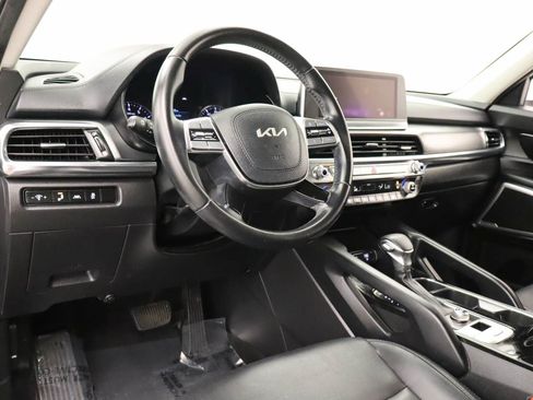 Used 2022 Kia Telluride LX FWD image 14