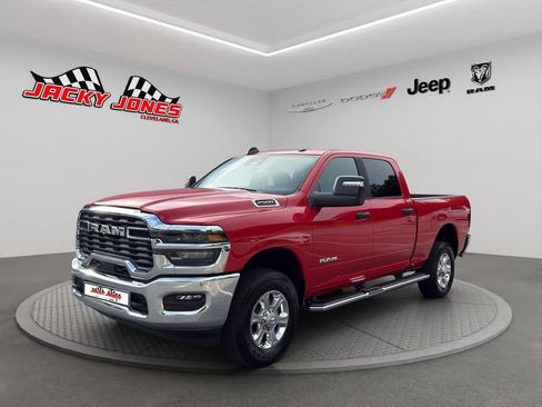 Used 2026 RAM 2500 Big Horn AWD/4WD image 1