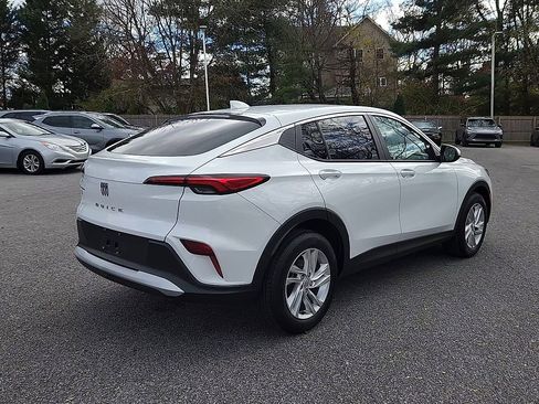 Certified 2024 Buick Envista Preferred image 8