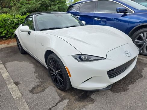 Used 2024 MAZDA MX-5 Miata Grand Touring RWD image 2