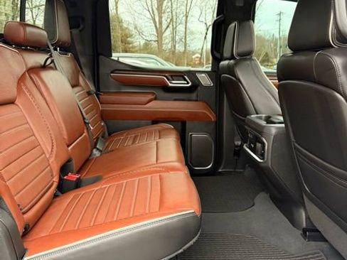 Used 2024 GMC Sierra 1500 Denali Ultimate image 24